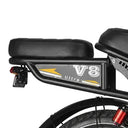 V8 Ultra Kindersitz hinten